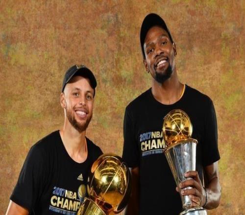 巅峰KD和小卡谁更强一个在勇士体系夺冠一个在不同体系夺冠