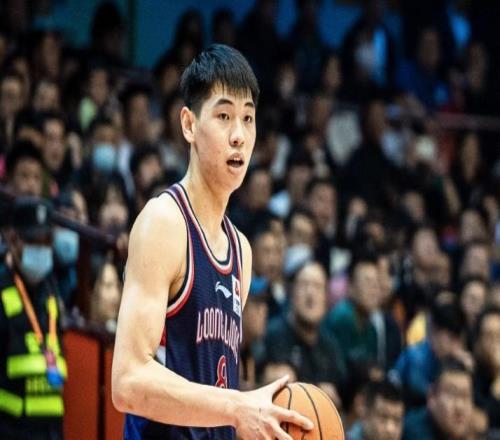 广东男篮官宣：崔永熙加盟将预注册新赛季将代表球队征战CBA