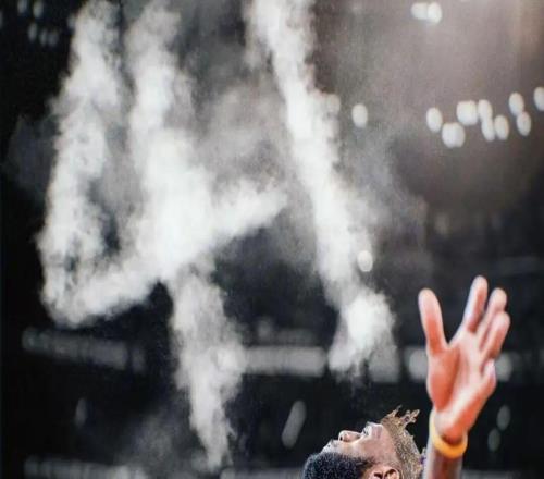 哎，东契奇又伤！老詹生日夜毁了....