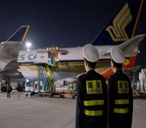 F1数千吨精密设备跨国转运窗口期不足5天，上海海关如何护航