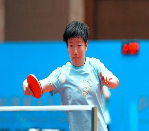 孙颖莎战胜刘炜珊，晋级全运会女单16强