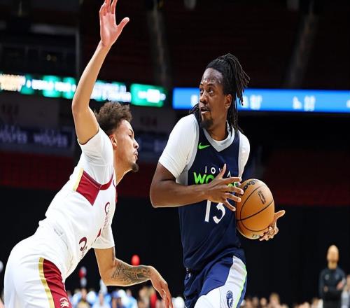 加盟火箭二队后表现有所下滑，昔日康大核心还得提升状态才行