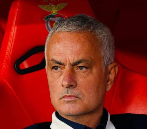 真敢说！63岁穆帅揭秘潜规则：裁判保护皇马3人不会染黄