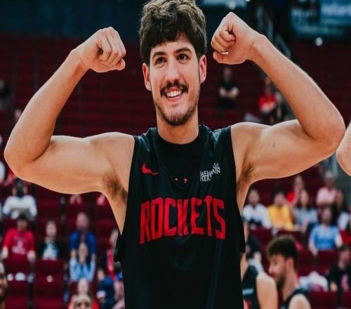 2场砍33+8+8！再中9记三分！休城21岁射手崛起，火箭输球他没输