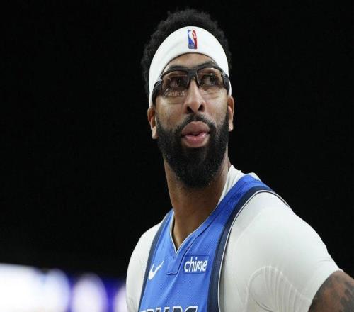 NBA传闻：独行侠或将探索安东尼戴维斯的交易市场