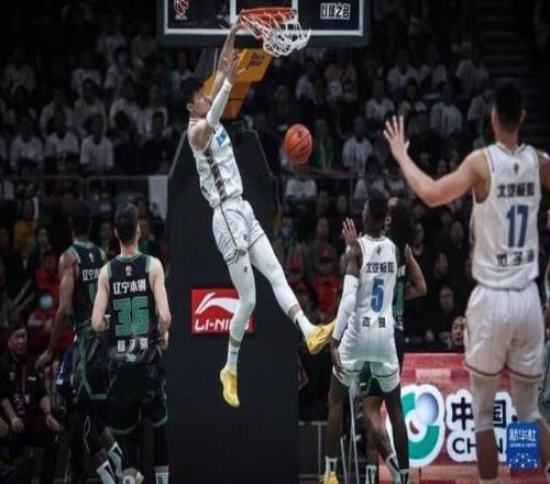 CBA首钢与曾凡博续约三年一起为北京而战