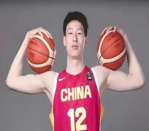 美媒预测NBA首轮前景！郇斯楠高四赛季首秀12中9得到20分10板