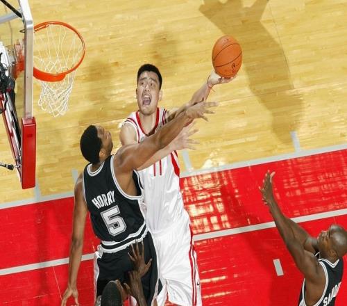罗伯特霍里：频繁的国家队比赛使得姚明的NBA生涯早早结束