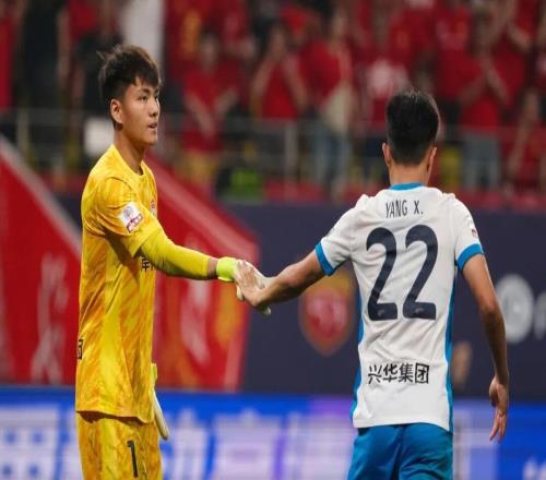 青岛双雄困局，“一城双超”背后的忧患