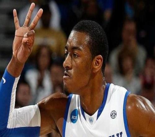 队史首位NBA状元&校体育名人堂成员！肯塔基男篮官方发推致敬沃尔