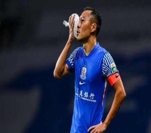 申花重蹈覆辙！2年连续“阴沟翻船”，成就海港三连冠