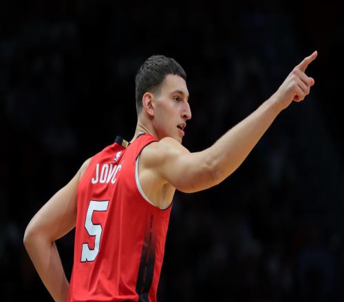 约维奇：热火首次训练尤尔特塞文打爆了我我怀疑自己是否适合NBA