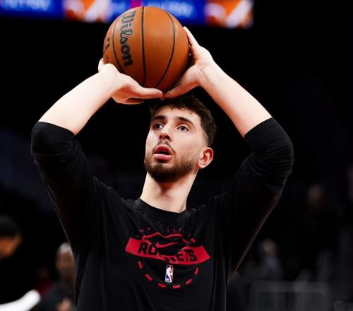 华子轰39+7+3仍无缘今日最佳！对不起，你碰到创纪录的申京了