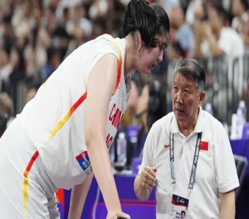 2米26张子宇又被弃用女篮争冠热门加时取胜：宫鲁鸣又该头疼了