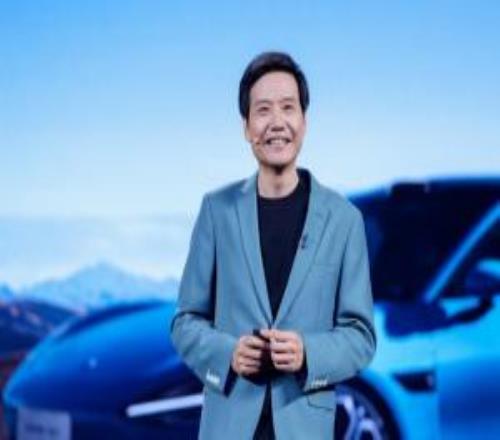 雷军发博：小米17系列，产品力跨代升级，全面对标iPhone，正面迎战！