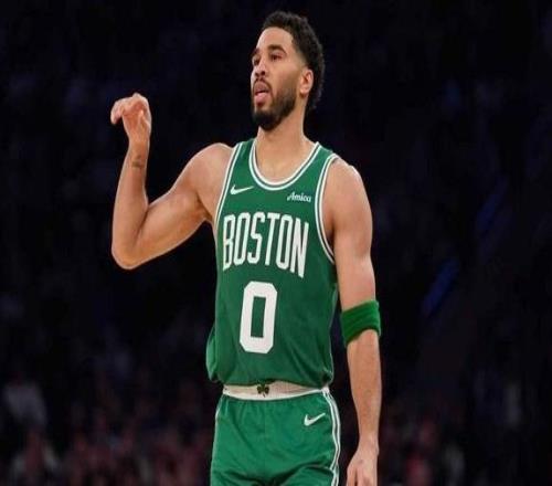 塔图姆重返伤心地狂打铁，绿军惜败，尼克斯球迷竟送暖心掌声