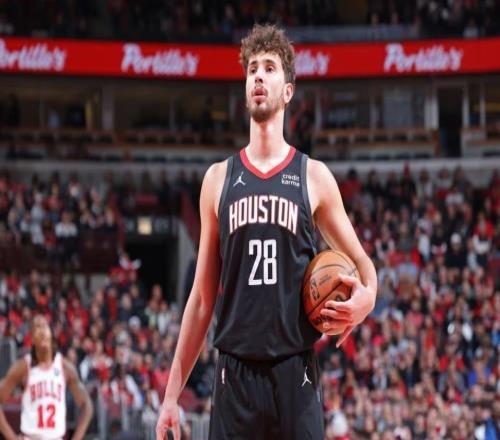 火箭队再伤1人！主力中锋因伤退场，砍5+10+2！5号位仅剩2人可用