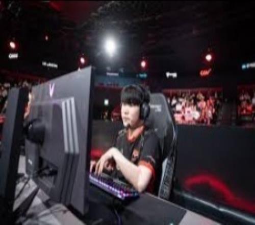 冠军中单沦落到轮换韩媒：Scout签约一年，将与Calix竞争首发位置