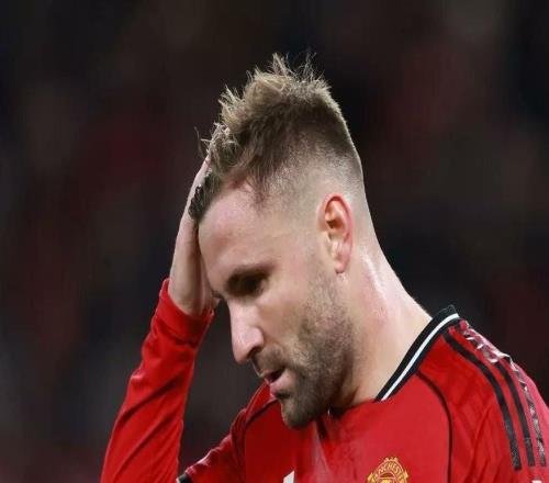 卢克肖缺战，本赛季至今仅缺席一场对阵格林斯比的比赛