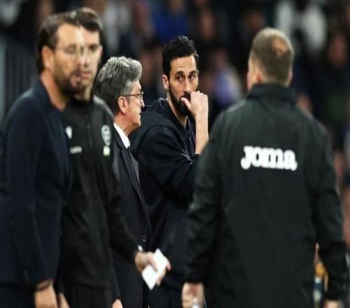 队报：阿韦洛亚面临下课危机，接下来两周的赛程将决定其去留