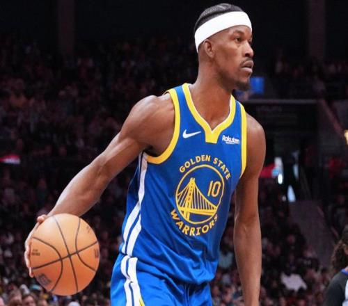 勇士还存隐患，库里虚惊一场！科尔谈格林很满意，巴特勒两人该夸