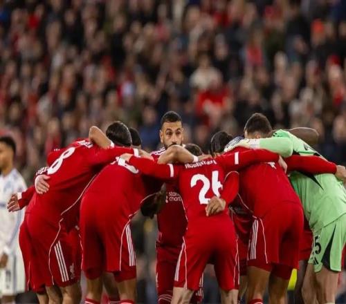 欧冠联赛阶段第四轮5日凌晨打响，两场焦点大战谁领风骚