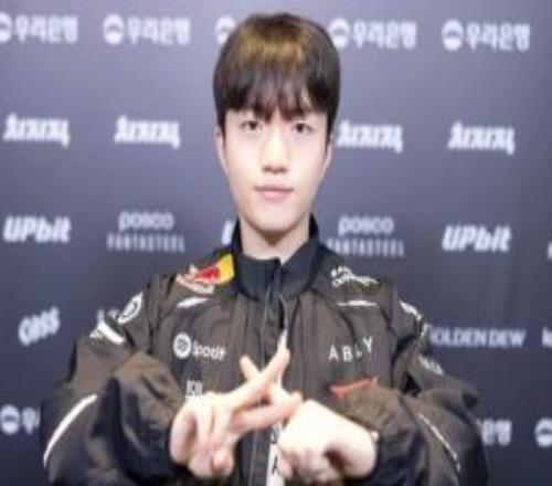 Keria：之前打得太畏缩，就跟队友说要打得更自信些