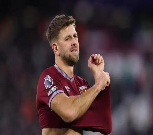 TA：米兰正和西汉姆联就菲尔克鲁格的租借事宜进行谈判