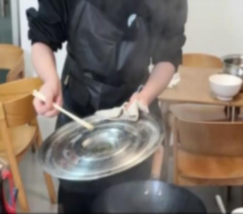 EDG发布Smoggy&CHICHOO决战厨神之巅：队友点评环节