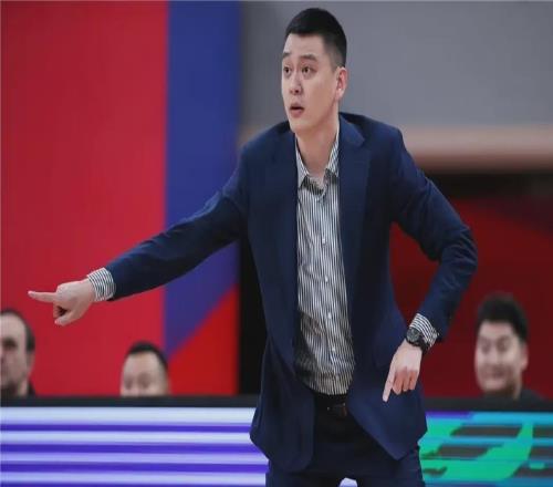 曝辽宁将裁掉亨特！仅打了3场比赛，杨鸣继续寻找外援