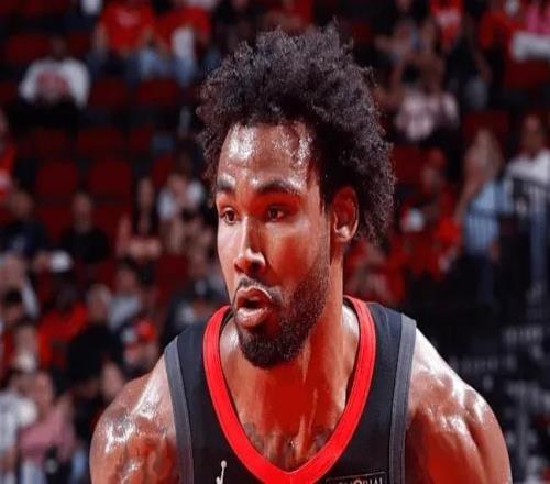 13分3板4断！火箭我想首发，伊森赛后请求乌度卡，而杜兰特送助攻