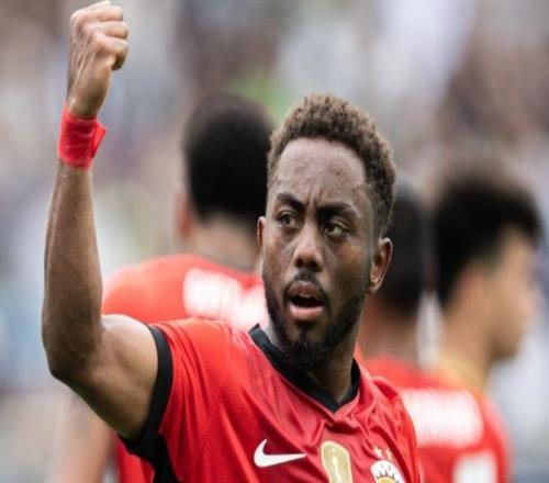 伟大3连冠！上海海港卫冕中超冠军，比肩恒大万达，开启王朝时代