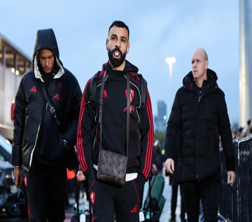 决裂！萨拉赫效仿C罗，炮轰媒体诬陷，主帅被控制，叫板球队高层