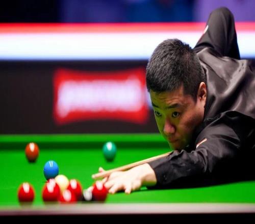 奇怪的默契增加了！斯诺克大师赛首轮比分全是62三名中国选手闯入八强