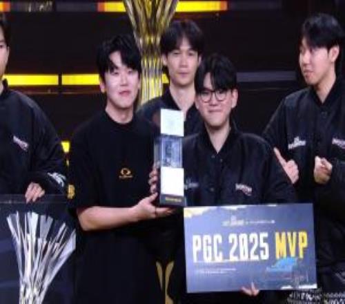 羡慕坏了！PGCFS最终夺冠，Belmoth拿下MVP并获得保时捷Cayenne