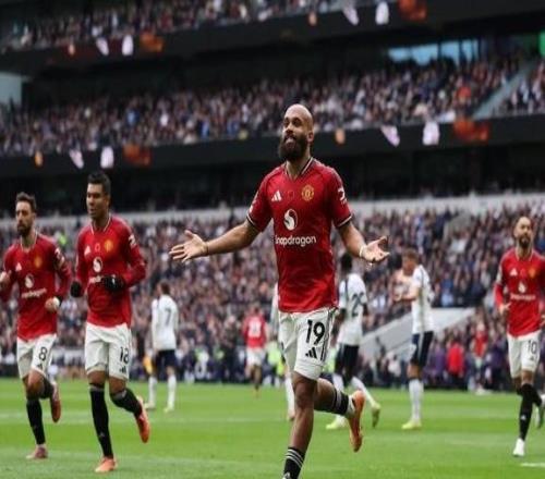 姆伯莫连续两次攻破狼队大门，生涯6次交手斩3球2助攻