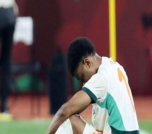 人回来教练没了，科特迪瓦淘汰阿马德回归曼联，阿莫林已下课