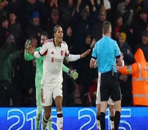 利物浦客场23负伯恩茅斯，范迪克低级失误引众怒