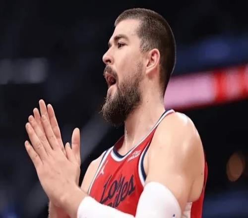 四连胜！小卡33+4，哈登22+8，尼德豪泽大爆发，快船不需要阿祖了