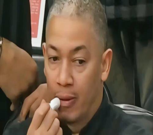 要揍裁判！库里科尔双双离场！勇士湖人都来交易了