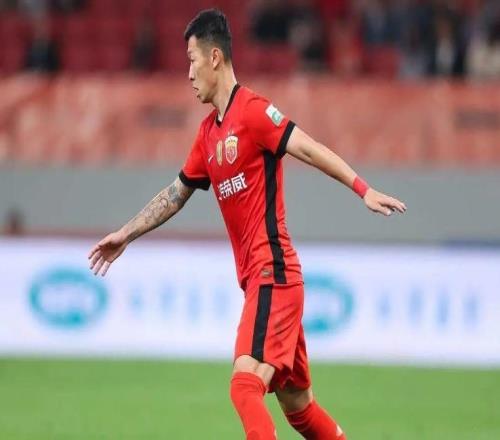 一锅端！中国男足3大名将集体转会，加盟中超新贵，组成豪华阵容