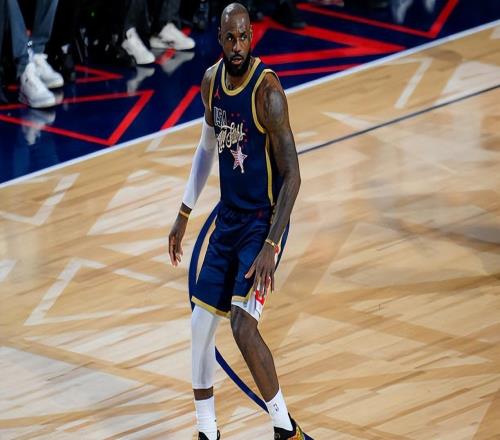 湖人锋线球星：我的心思只在当前赛季，看到老朋友真的感觉非常棒