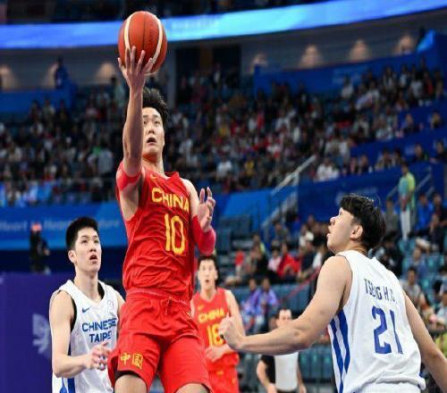 赵睿我20岁才打CBA没去成NBA年轻人最看好廖三宁可以去海外试试