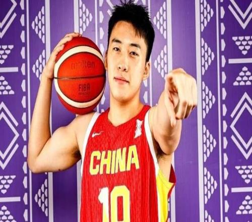 王俊杰明年参加NBA选秀，有五支球队关注其表现，有望冲击首轮