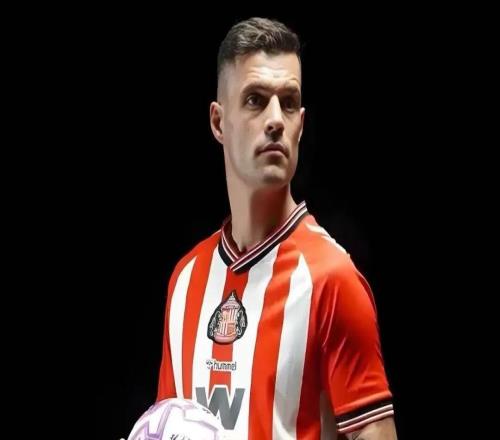 从枪手弃将到黑猫领袖！33岁扎卡英超重生记：那一脚世界波，憋了整整一年！