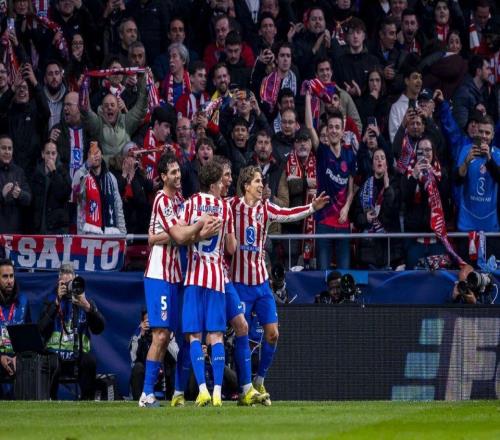 团战领先！热刺自毁长城翻盘难，巴萨逃过一劫留生机，西甲压英超