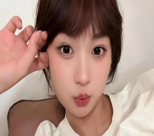 成开拓者教练组成员翻译亲承只是捡球的杨瀚森英语进步飞速