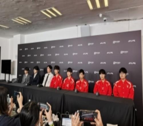 TES赛后群访JKL：今年还没有结束还有很多比赛要打一起努力
