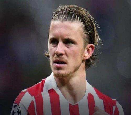 曼联签加拉格尔举棋未定，其难替代卡塞米罗！阿莫林明确买人标准