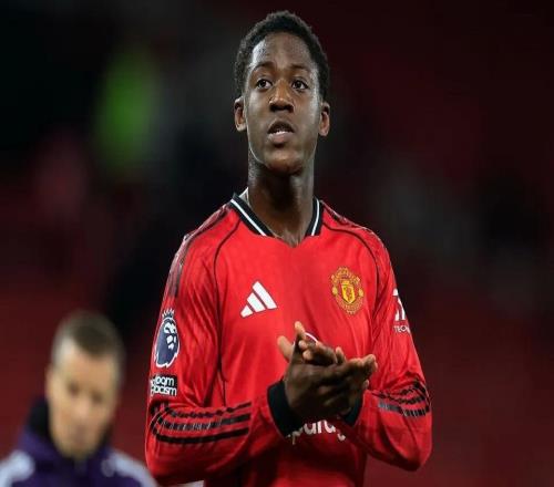 吉格斯：梅努应考虑留曼联证明自己，去新球队还要花时间适应